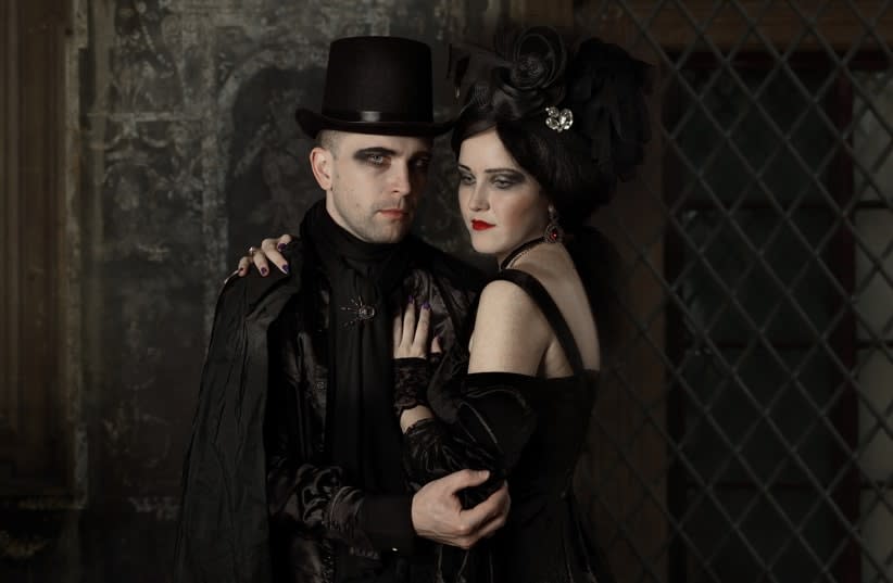 Best Gothic Dating Sites for Goth Singles